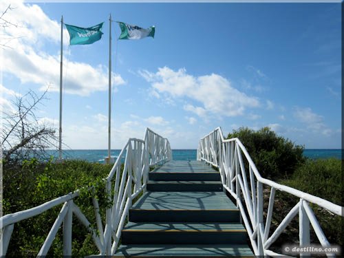 Access to beach from main footbridge